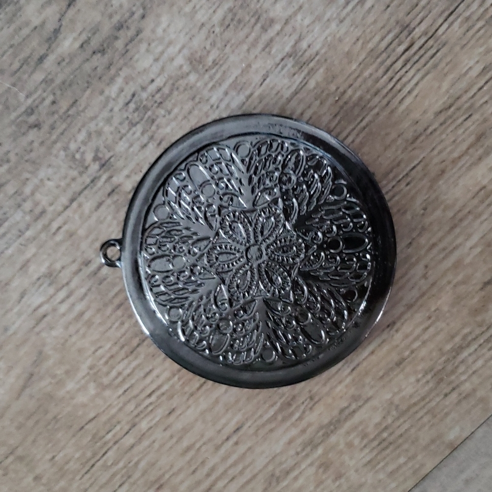 Reversible Medallion - Picture 2 of 2